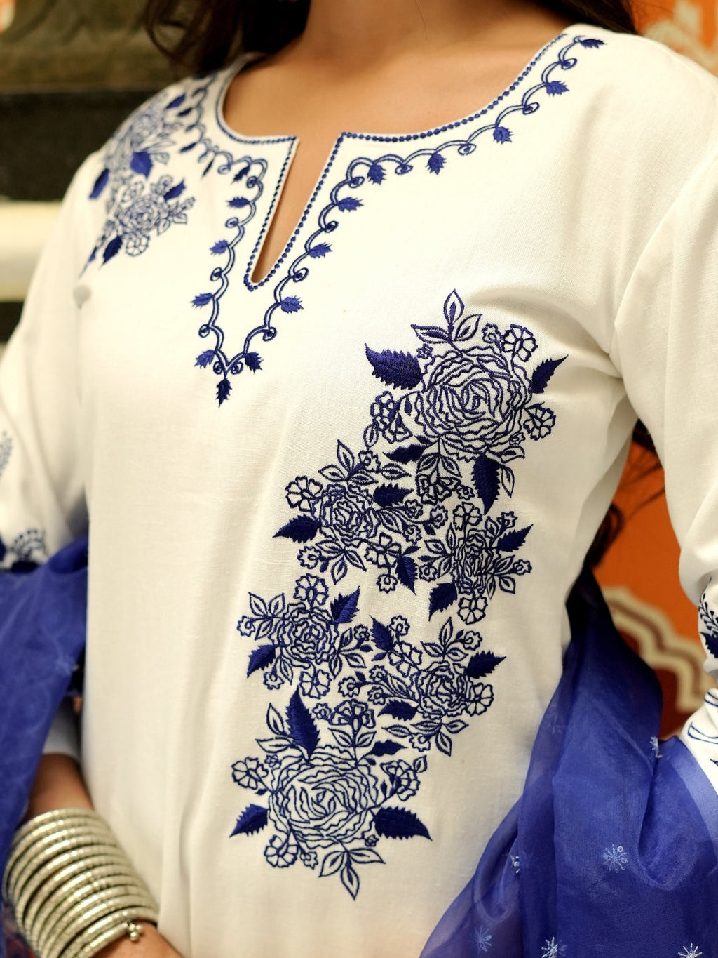White Kurta Set with Embriodery